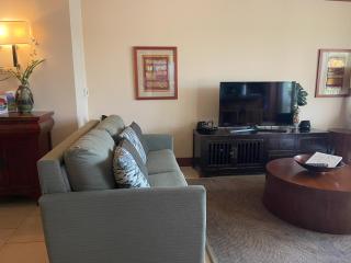Ko Olina Beach Villas O410 - 2BR Luxury Condo with Partial Ocean View - Kapolei - 1