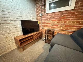 Beautiful COZY House 4BR and Parking in DC - Washington - 7