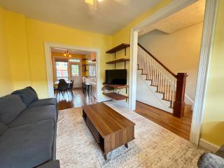 Beautiful COZY House 4BR and Parking in DC - 5