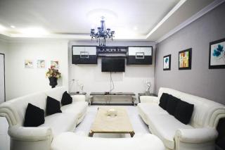 Golden Star Pattaya - 8