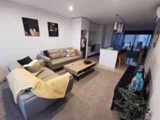 Mountain View Townhouse, New Plymouth - 2