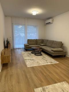 Skyline Apartment 3 - 7