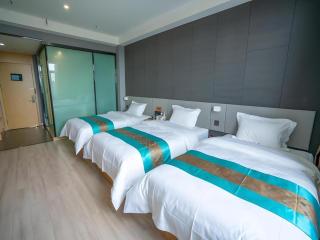 UP and IN Hotel Xinjiang Aletai Beitun City Huayang Road - 3