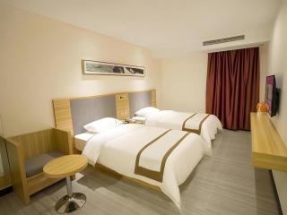 JTOUR Inn Zhanjiang Poly Yuandian Plaza - 1