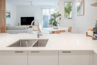 Salt Breeze - walk to the beach - Coolum Beach - 0