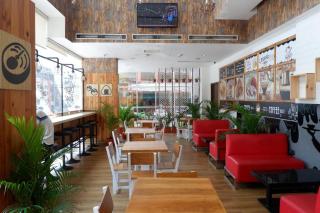 Redstar Hotel Jakarta - 7