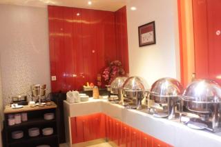 Redstar Hotel Jakarta - 2