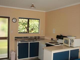 Oxford Court Motel - 2