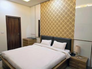 Hotel O Golden Swan Hotel - Ghaziabad - 4