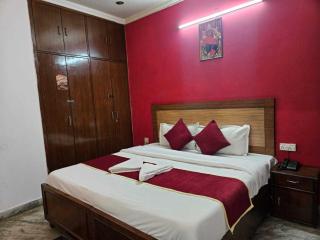 Hotel O Devom Inn Sector 16 Noida Metro Station - 9