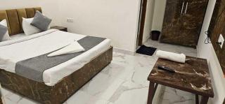 Hotel O Dream Town - Noida - 8
