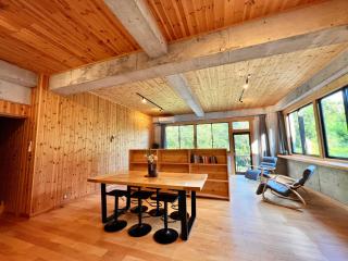 TATEYA VACATION 8 Cozy Modern Suite by the Creek - 6
