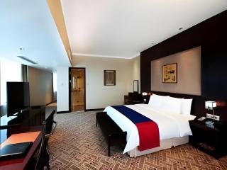 Crowne Plaza Shanghai Pudong By IHG - 1