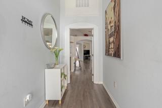 Chic & Cozy Hideaway - 1