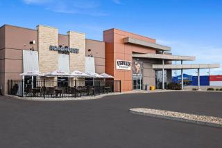 Days Inn & Suites by Wyndham Winkler - Winkler - 0