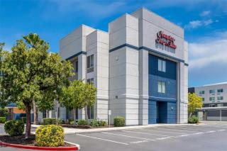 Hampton Inn & Suites Lathrop - Lathrop - 8