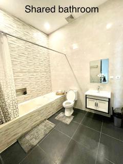 Ndalem Suryo Guesthouse - Yogyakarta - 4