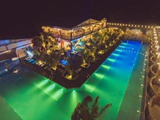 Roman Empire Panglao Boutique Resort - 9