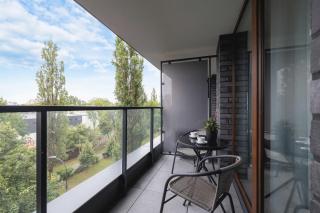 2-Bedroom Apartment with Balcony & Parking in Cracow by Noclegi Renters - Krakow - 9