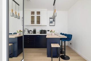 2-Bedroom Apartment with Balcony & Parking in Cracow by Noclegi Renters - Krakow - 8