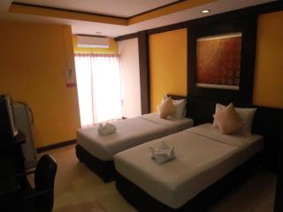 Grand Pinnacle Hotel - 1