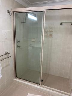 Two bedroom oasis minute from beach - 1