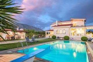 Renko Royal Villa - Private Infinity Pool & Garden - Athens Riviera - 0