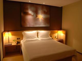 IU Hotel Wujiang Huadong Business City Tongli - Suzhou - 9
