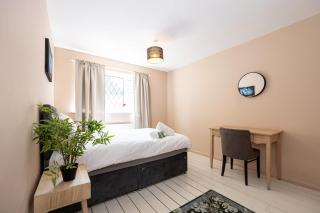Northern House Free Parking - 3