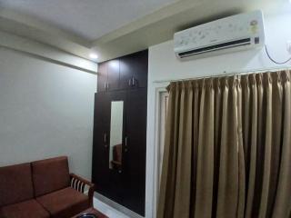 SANTHI COMFORT HOTEL & Homestay - Bangalore - 8