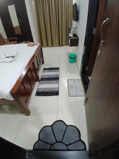 SANTHI COMFORT HOTEL & Homestay - Bangalore - 4