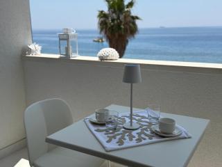SunBeach 44 - Luxury B&B - Melito di Porto Salvo - 9