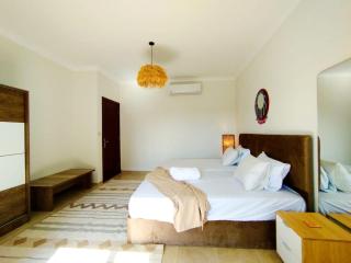 Breeze, Golf & Sea, 2 BR Luxury Apt with Terrace, Somabay - Hurghada - 3