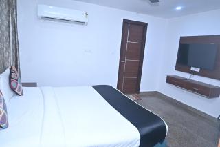 Hotel Golden By Admire Stay - 5
