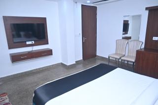 Hotel Golden By Admire Stay - Jāmb - 7