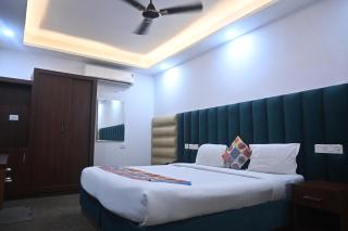 Hotel Golden By Admire Stay - Jāmb - 3