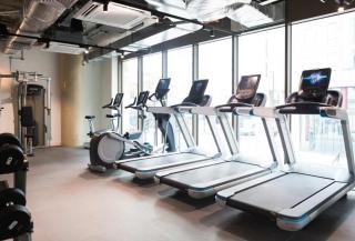 Student Only Bronze Studio Upper Level Highbury II - 7