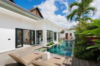 Brand New Sleek Tropical Escape Designer 2BR Villa with Pool - Dalung - 9