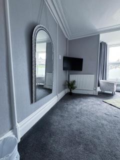 Paul Wood Guest House - Free ON STREET Parking - Windermere - 6