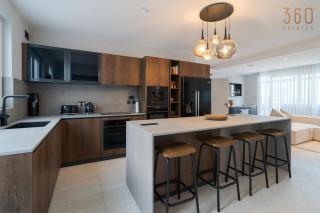 2BR Penthouse Paradise with Jacuzzi & BBQ in Sliema by 360 Estates - 8
