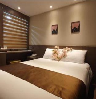 Grandmillions Hotel Seogwipo - 1