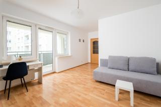 Metro Stokłosy Homely Apartment by BookingHost - 7