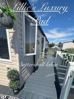 Lillies Luxury Pad at Tattershall Lakes - Dogdyke - 6