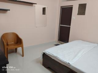 5 Star Yatri Vishram AC Dormitory - 1