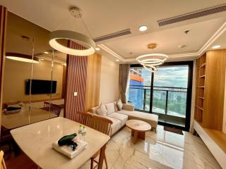 Hinoki Wood - Ho-Chi-Minh-Stadt - 0