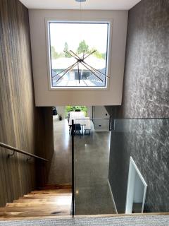 Modern Retreat in Lynmore - 6