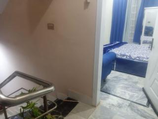 Room for travelers with Ac near the airport - Karachi - 3