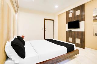 Hotel O Vanya Palace - Ahmedabad - 9