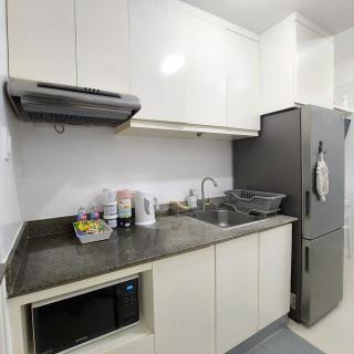 Tagaytay Kat Suite at Wind Residences with Balcony, Netflix and Karaoke - Tagaytay - 7