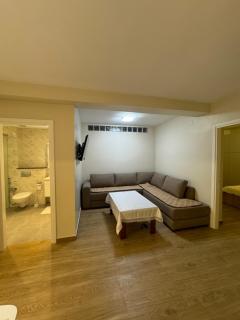 Luxueux T2 niveau bas dune maison indépendante à bir El djir - 6